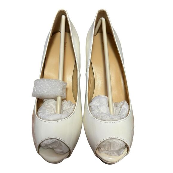 Liz Claiborne White Peep Toe Heels | Size 6.5 | New in Box (NIB) - Picture 4 of 7